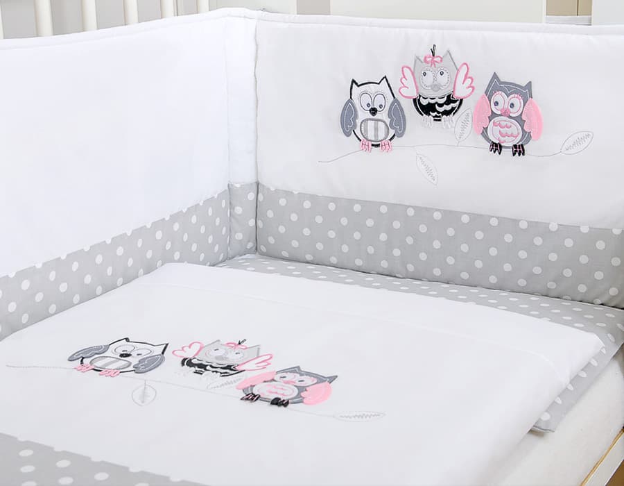 Komplet pościeli dla dzieci 135x100cm z ochraniaczem 3-cz Sówki szare z haftem szaro-różowym