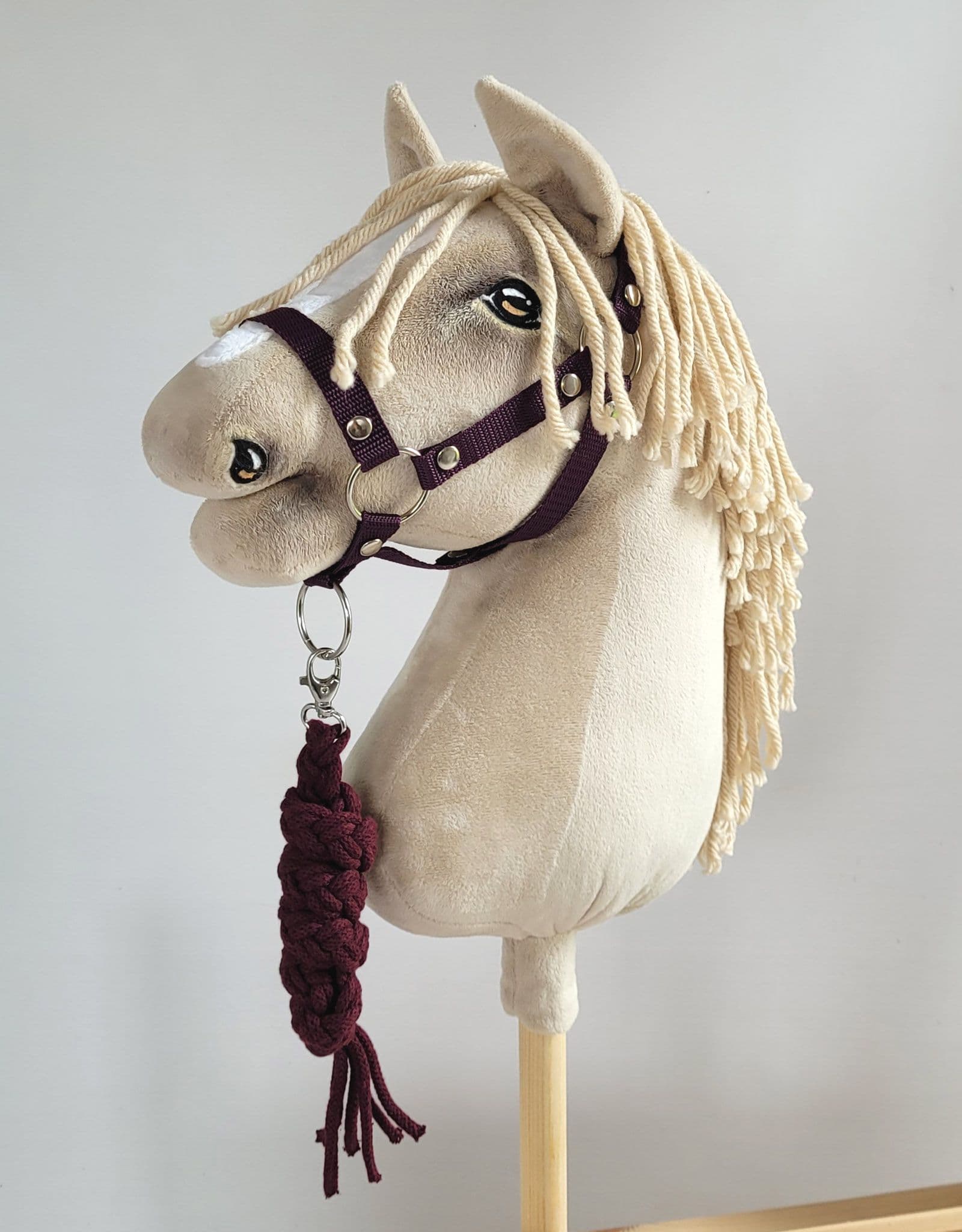 Uwiąz dla Hobby Horse ze sznurka – śliwkowy