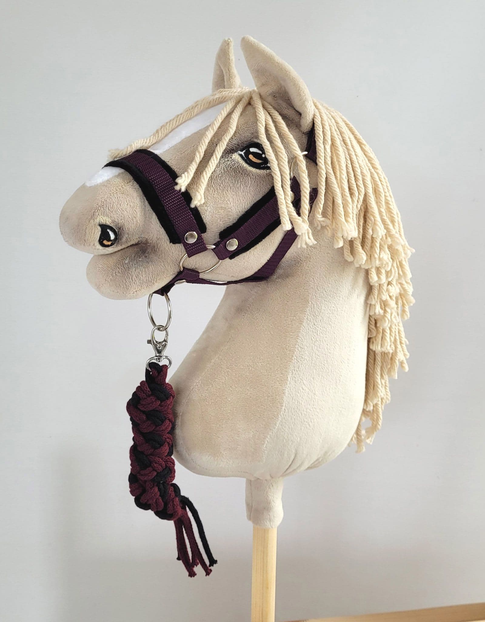Uwiąz dla Hobby Horse ze sznurka – czarno-śliwkowy