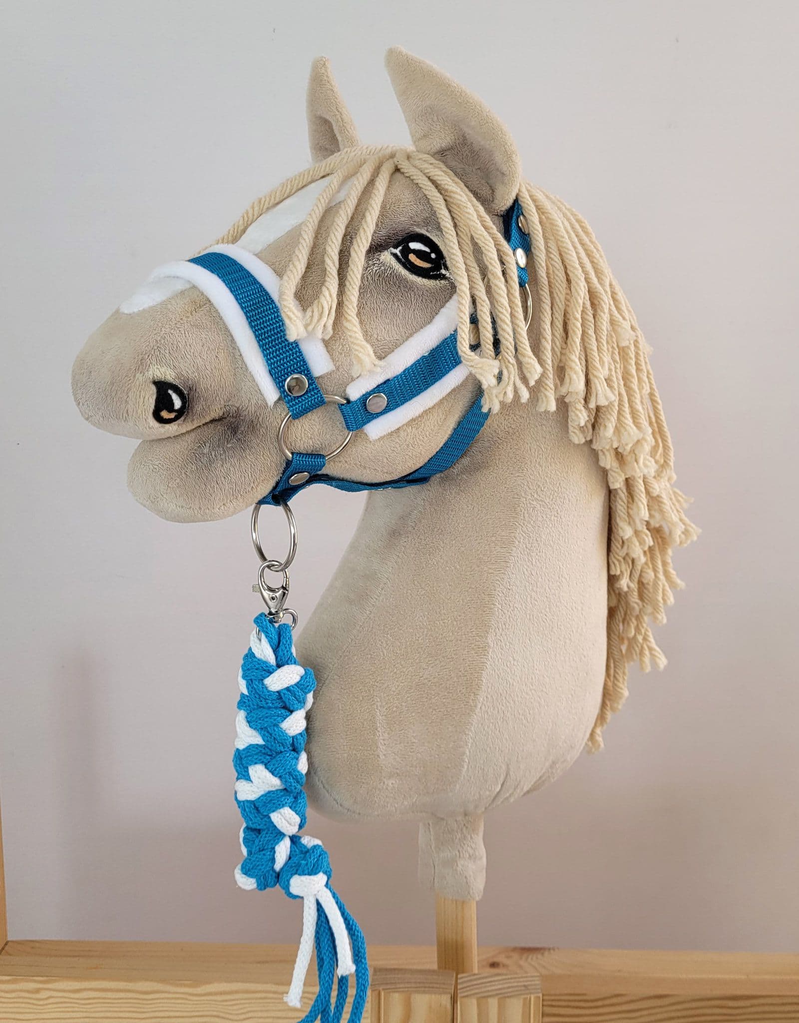 Uwiąz dla Hobby Horse ze sznurka – biało-turkusowy