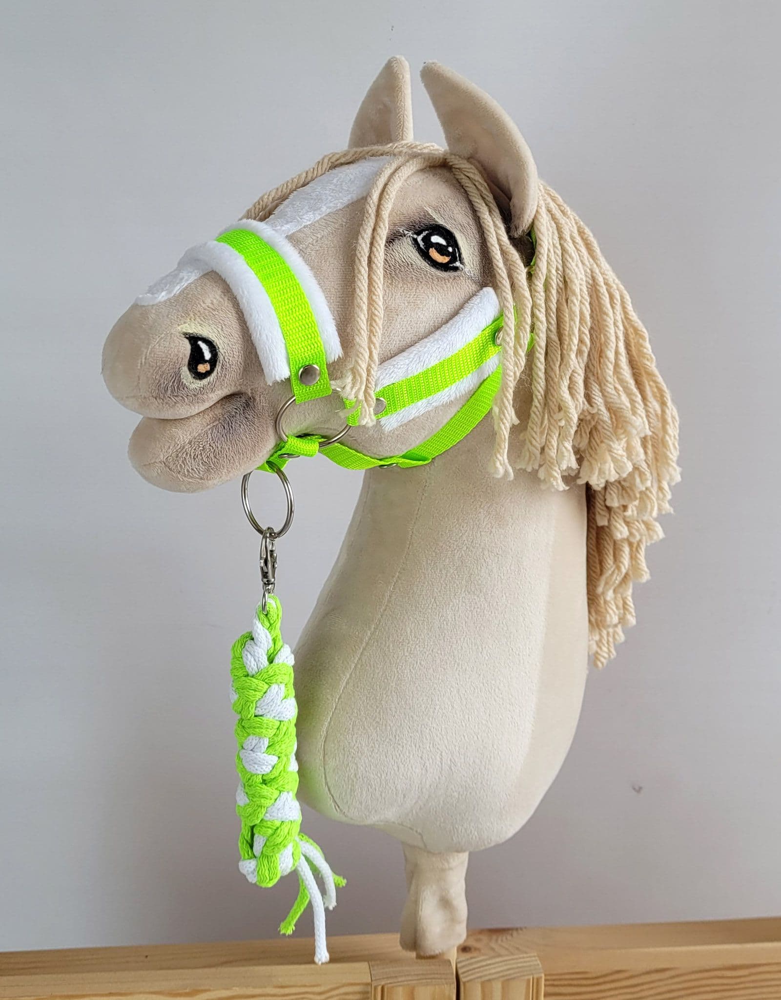 Uwiąz dla Hobby Horse ze sznurka – neon green/ biały