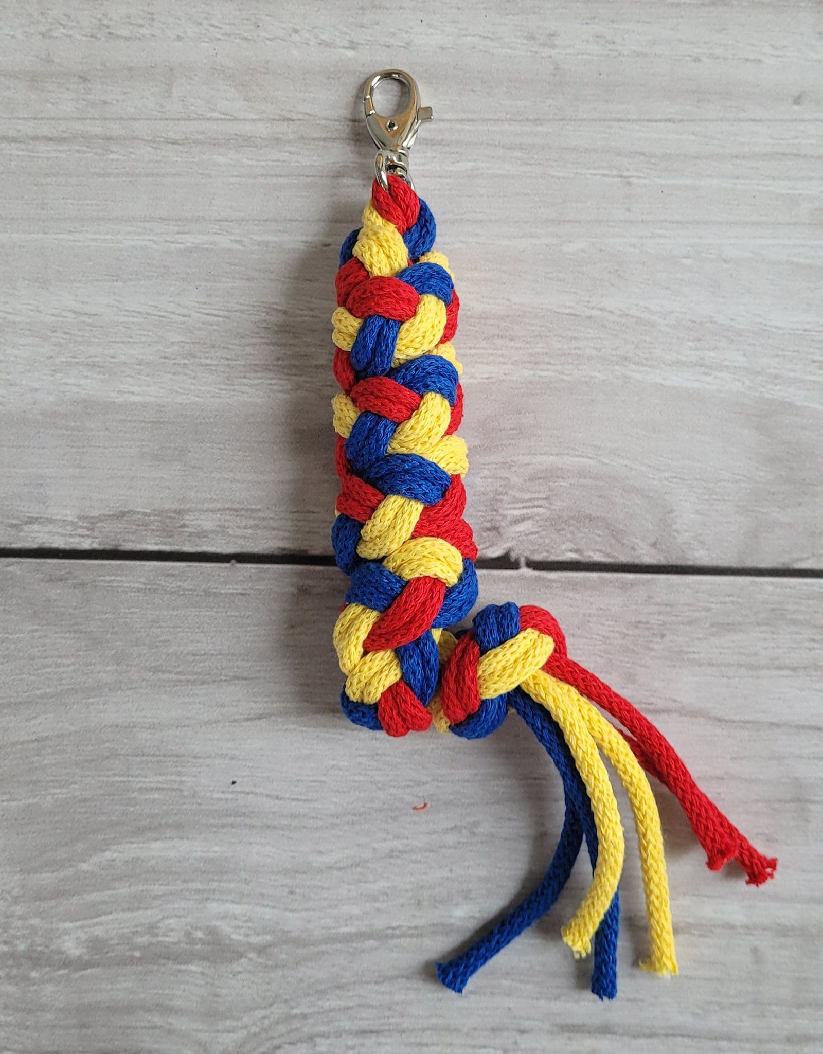 Uwiąz dla Hobby Horse ze sznurka – czerwony/ chaber/ żółty