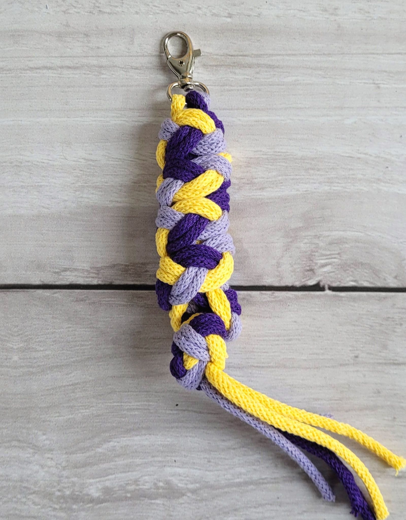 Uwiąz dla Hobby Horse ze sznurka – fiolet/ ciemny fiolet/ żółty