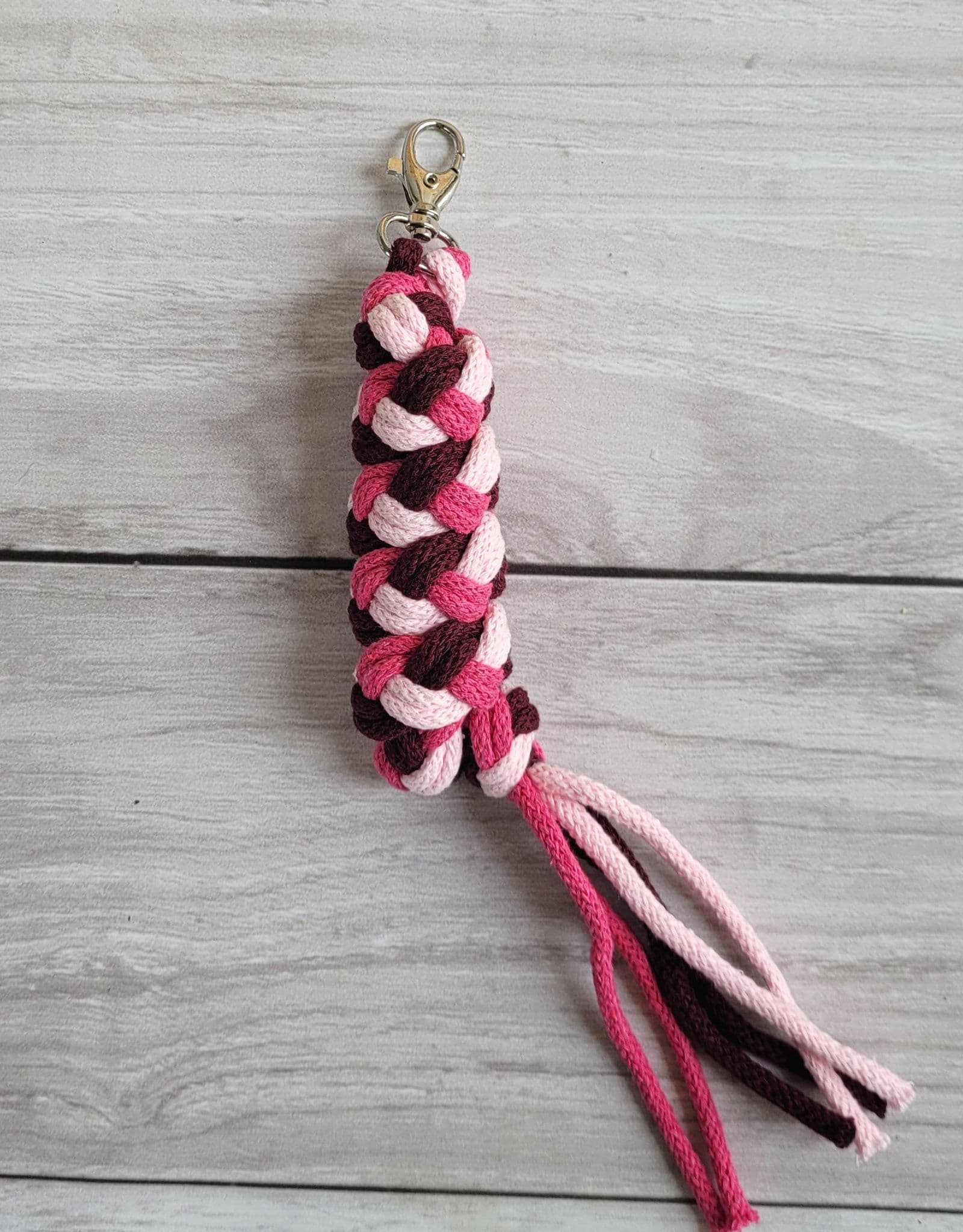 Uwiąz dla Hobby Horse ze sznurka – jasny róż/ ciemny róż/ bordo