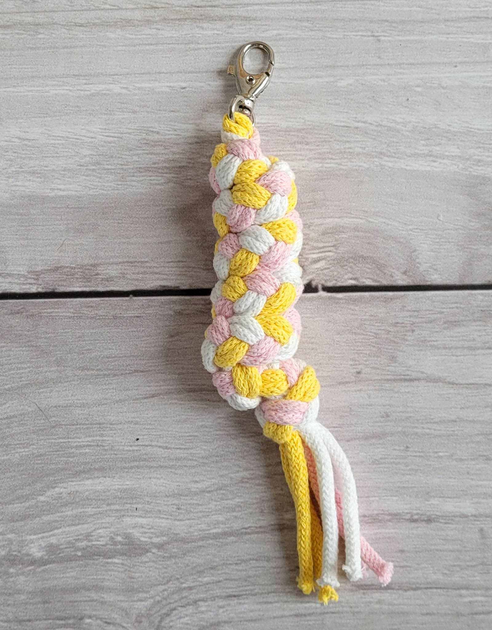 Uwiąz dla Hobby Horse ze sznurka – jasny róż/ żółty/ biały